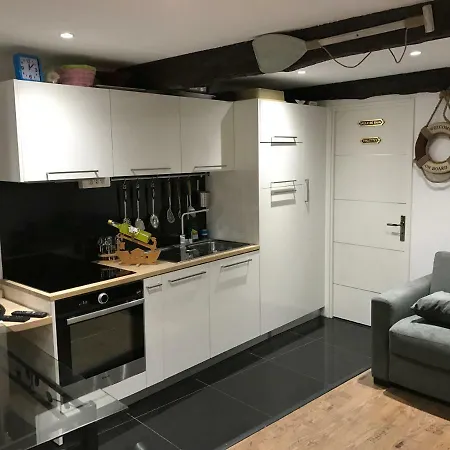 La Petite Barque Apartament *