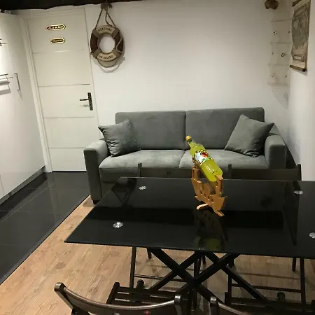 La Petite Barque Apartament *